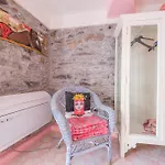 ゲストハウス La Casa A Colori 3*