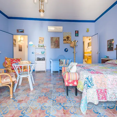La Casa A Colori ゲストハウス リーパリ